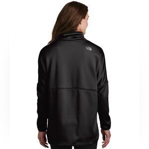 The North Face  Ladies Canyon Flats Stretch Poncho
 Sz L/G- XL/ TG